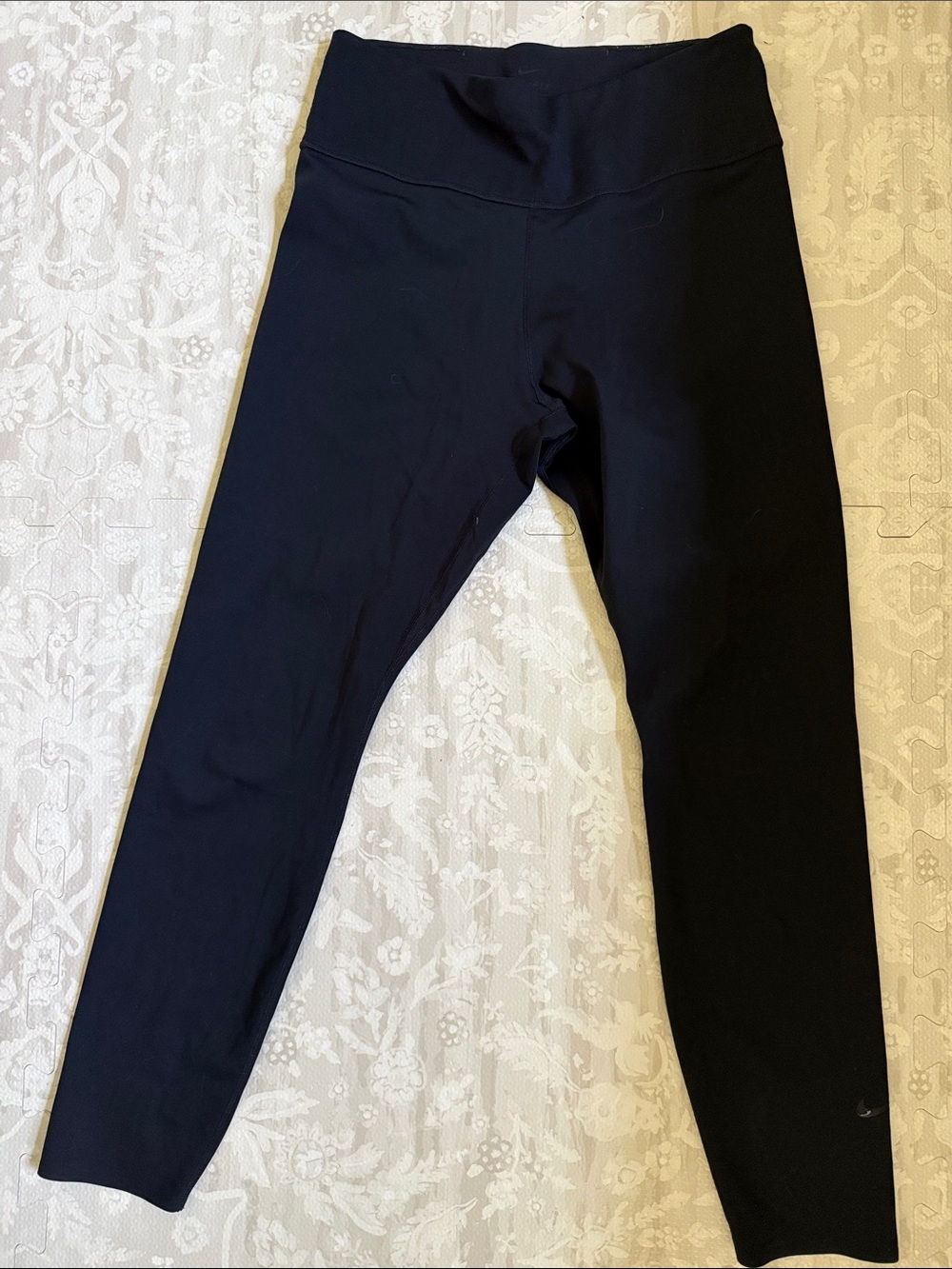 Nike Women’s Medium Black High-Rise Leggings